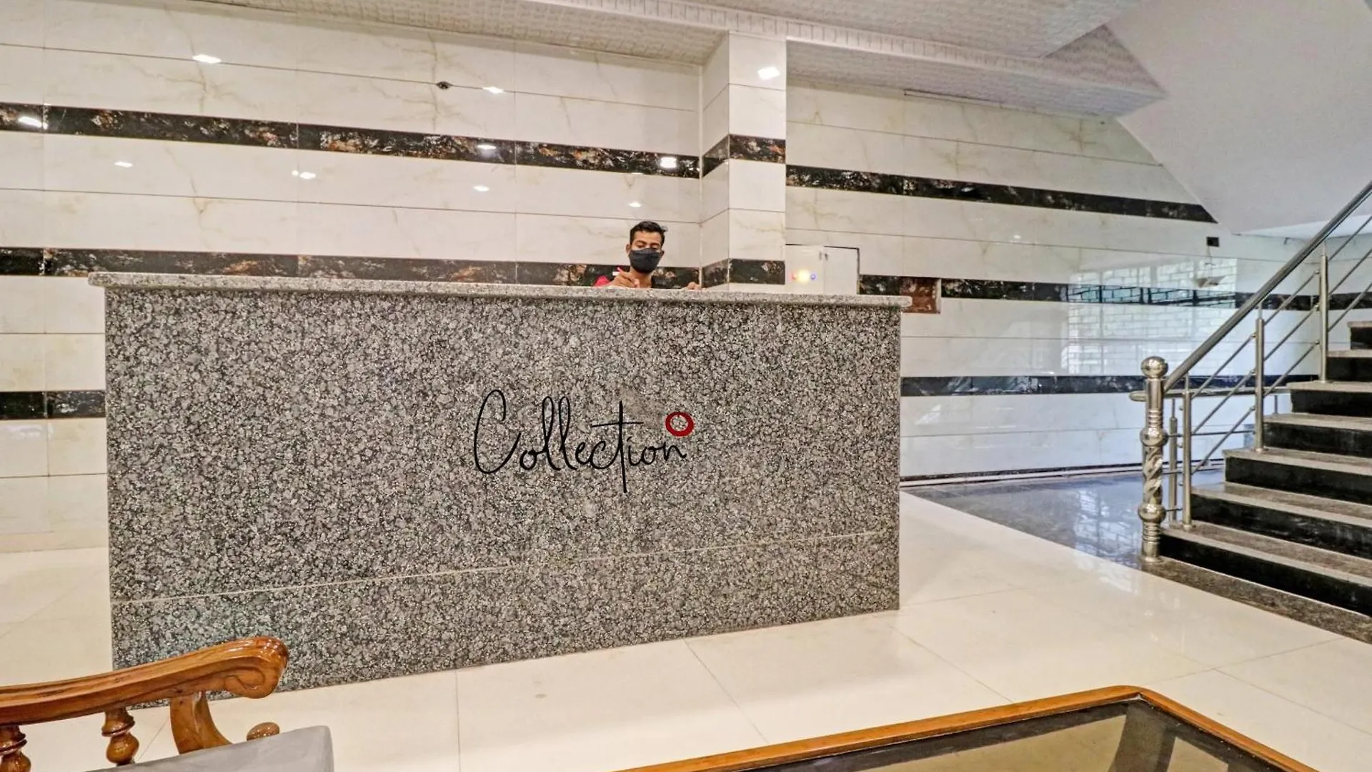 Collection O Qotel Peeragarhi Delhi  Hotell