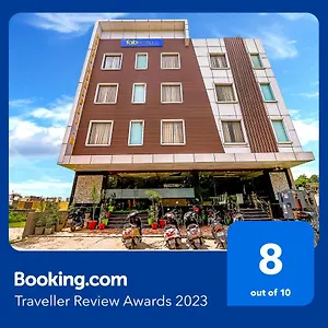 *** Hotel Fabhotel World Link India